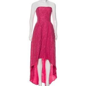 🧜🏻‍♀️Monique Lhuillier Strapless Dress